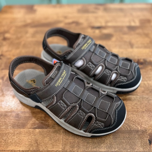 Ozark Trail Brown and Black Men's Sandals - Picture 3 of 8